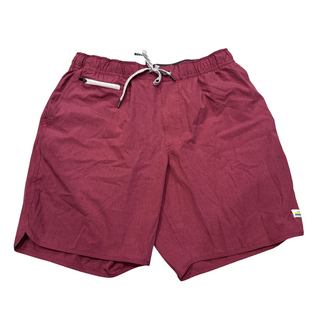 Vuori Banks Shorts Red Performance Scalloped 7.5 Inch Inseam Mens Large